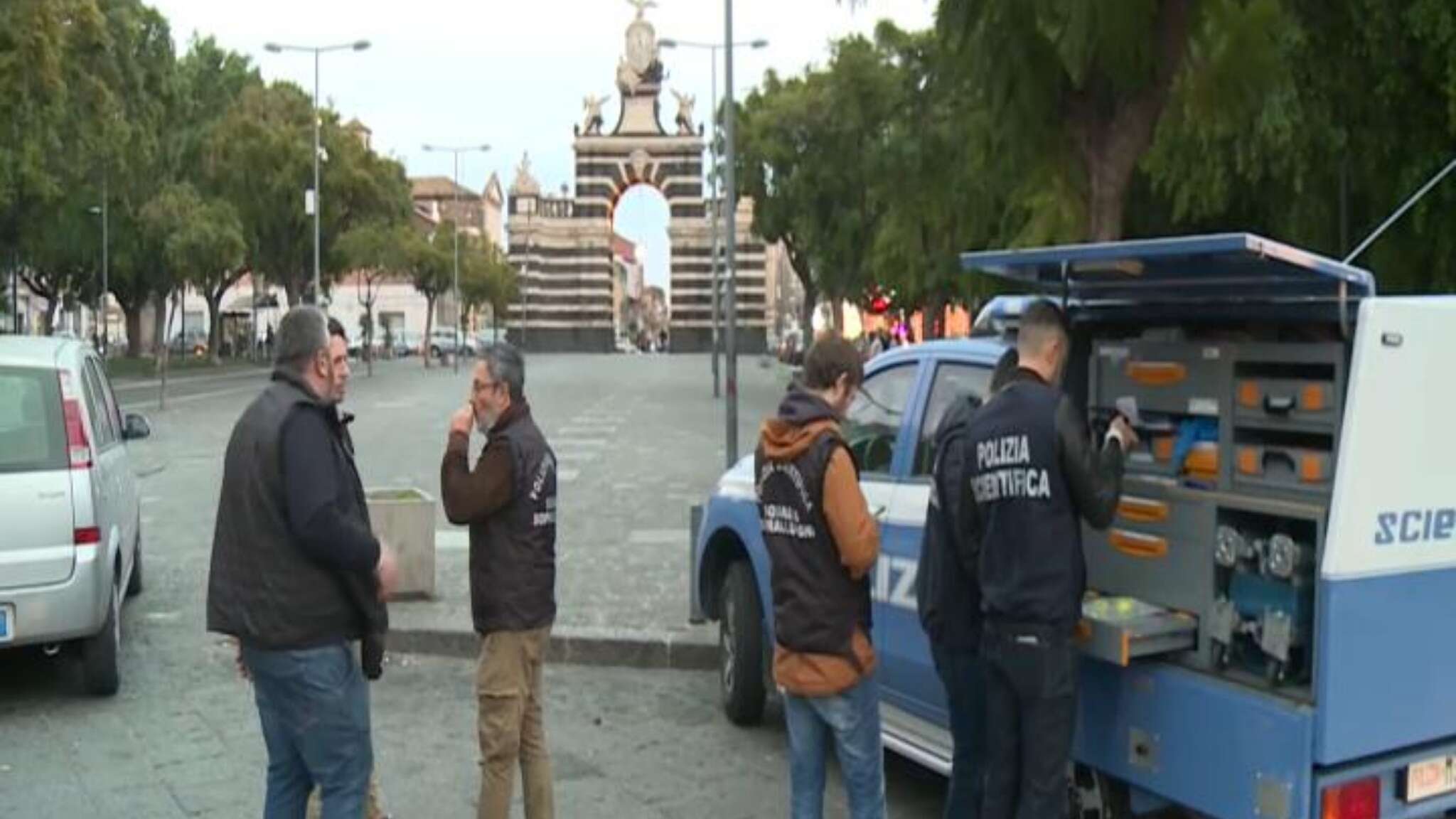 Sparatoria a Catania, uccide 21enne e poi si costituisce 