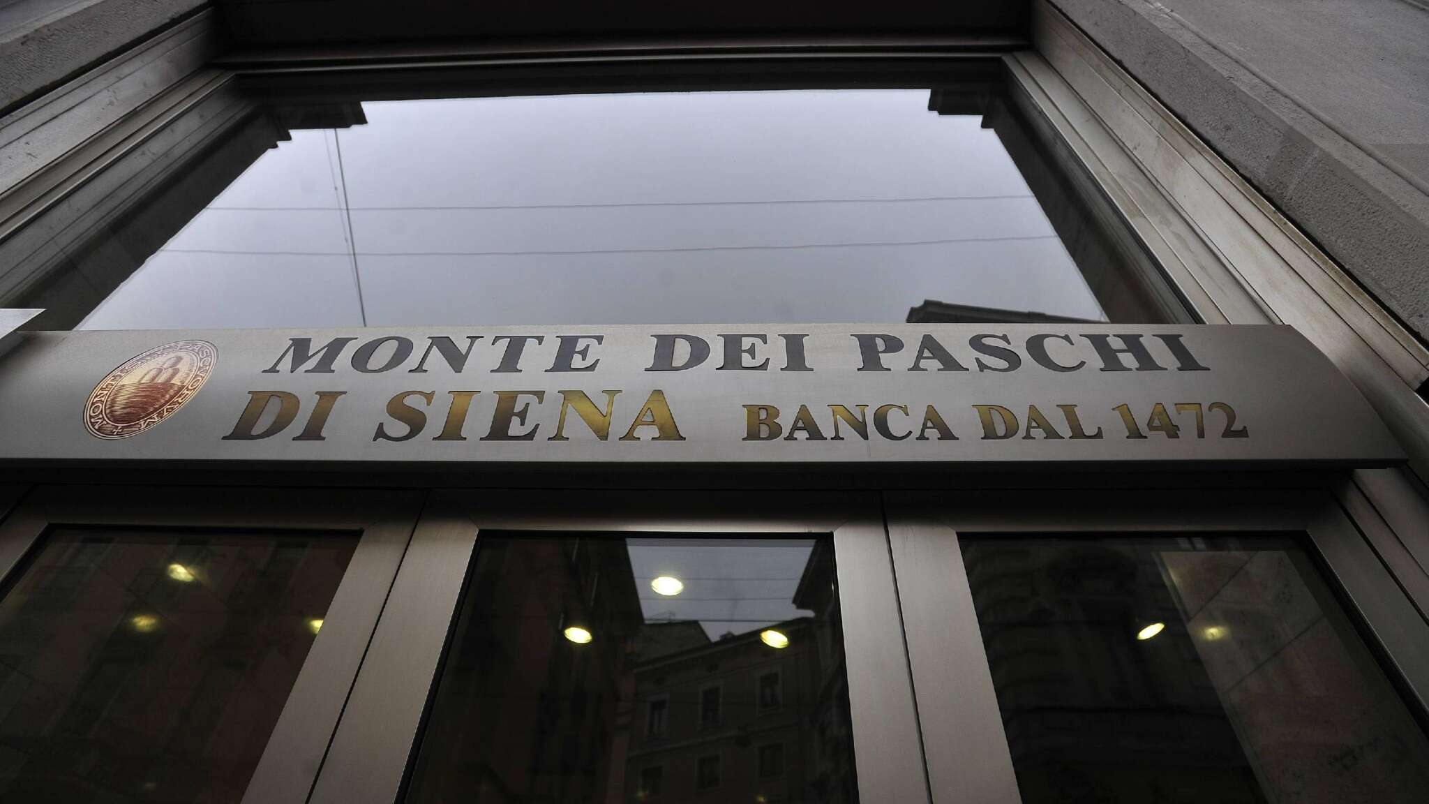 L' indiscrezione di Bloomberg: Monte dei Paschi potrebbe acquisire Mediobanca