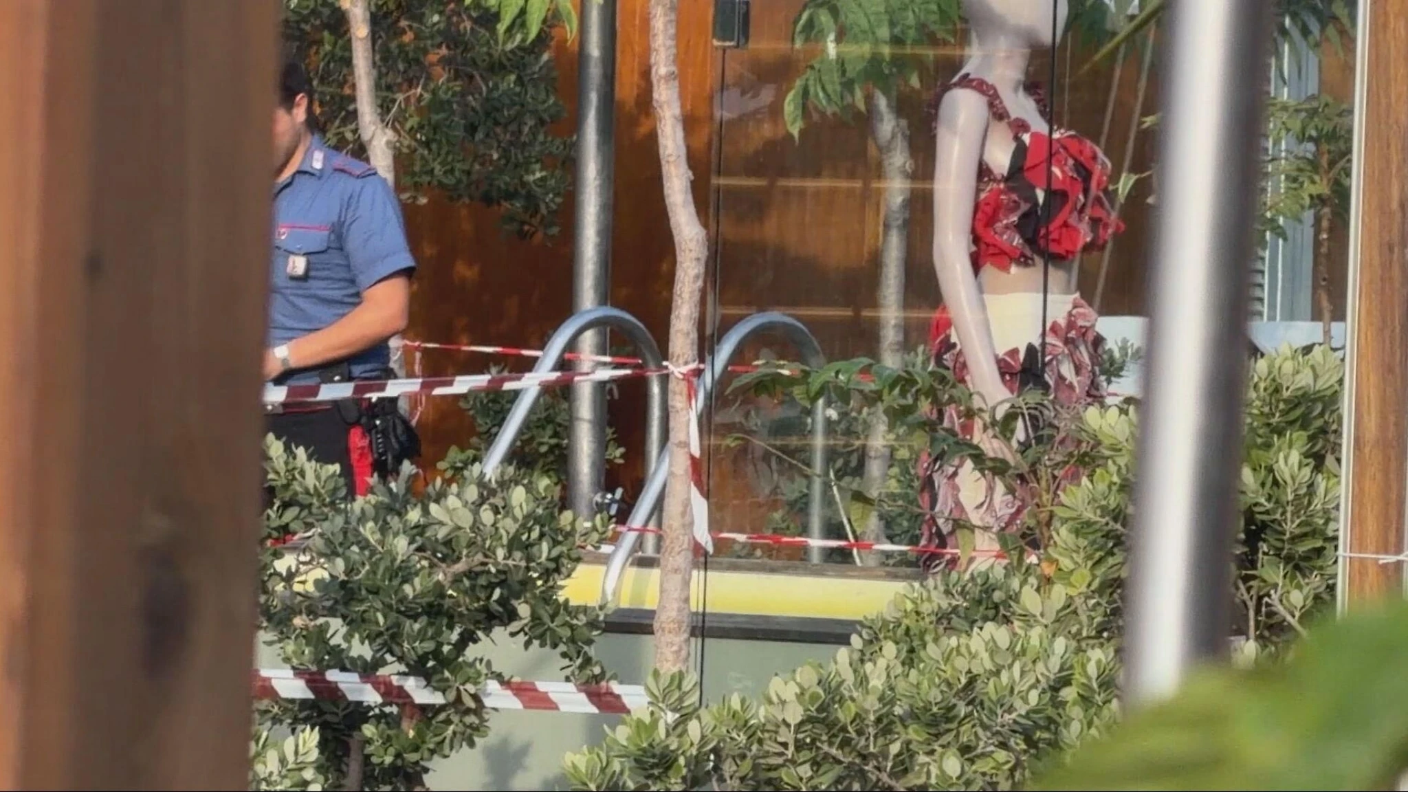 Tredicenne risucchiata dal bocchettone di una piscina, è gravissima al Gaslini