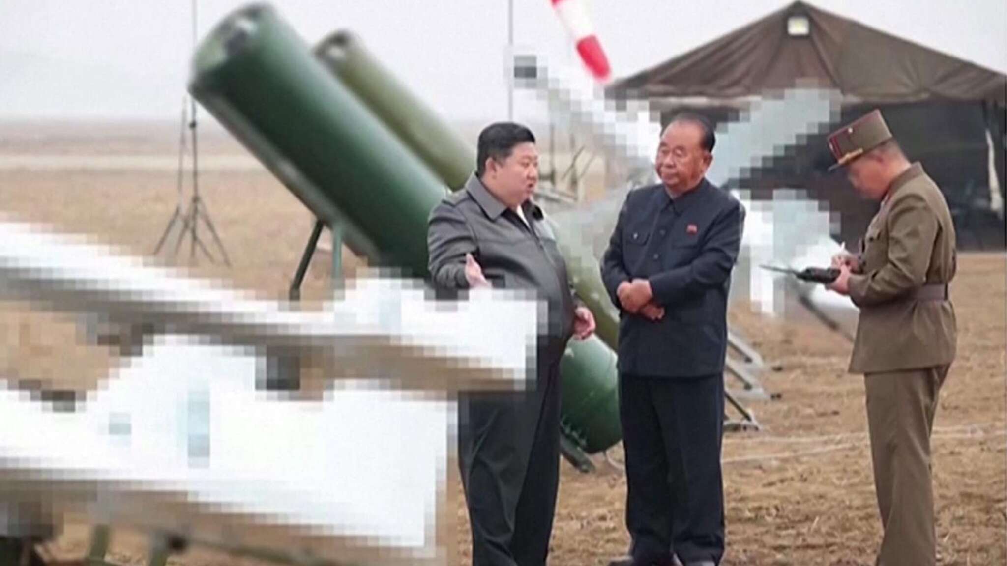 Kim Jong-un ordina la produzione di massa di droni suicidi da lanciare contro il nemico