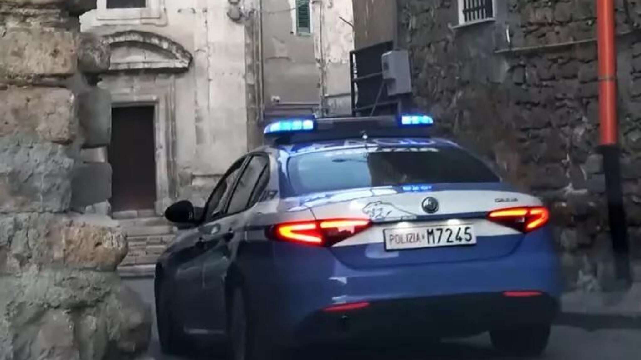 Rissa tra giovani: 16enne muore accoltellato a Bologna, un coetaneo ferito