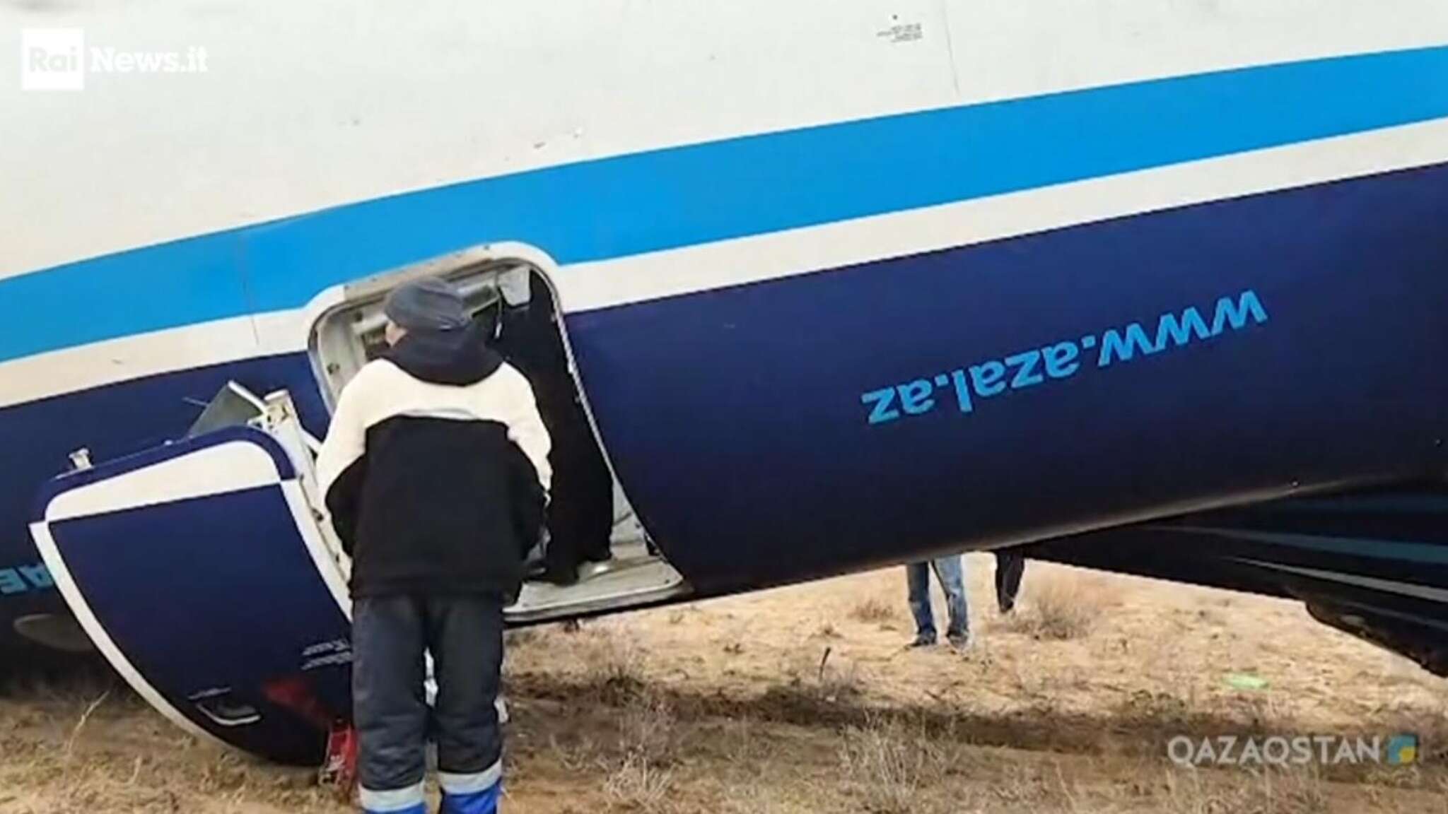 Aereo precipitato in Kazakistan, l'ipotesi di un missile russo: 