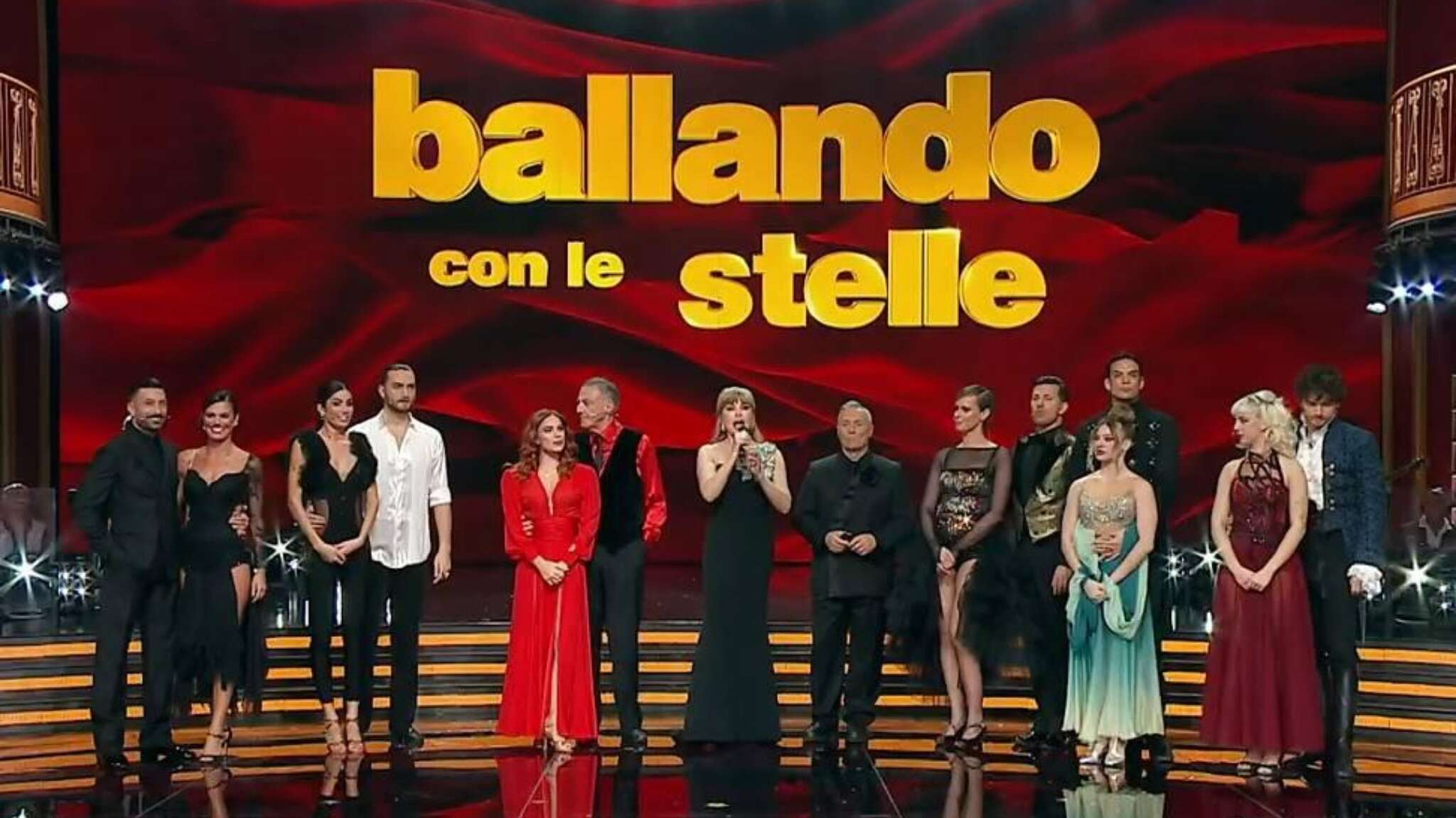 Finalissima Ballando con le stelle, stavolta è impossibile intuire chi sarà il vincitore. La diretta