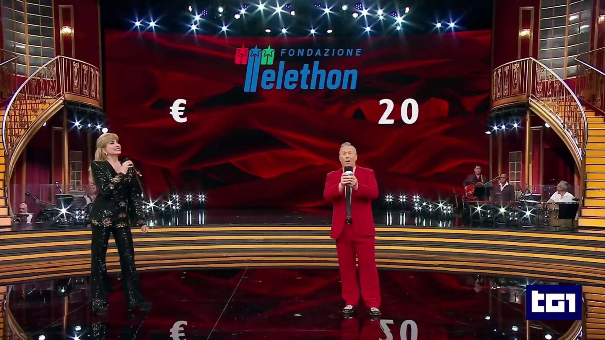 Milly Carlucci taglia il nastro della grande Maratona di Fondazione Telethon