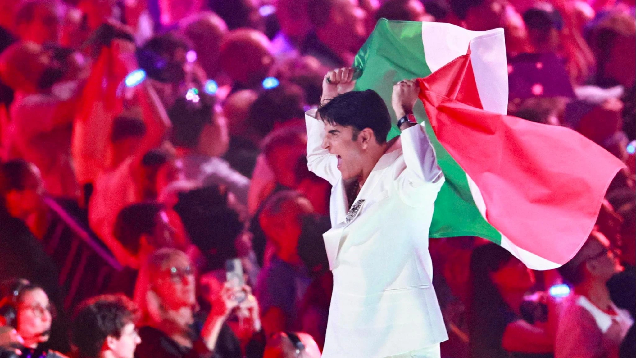 Eurovision, la finale con 25 Paesi in gara. Quando canta Sal Da Vinci: la scaletta della serata