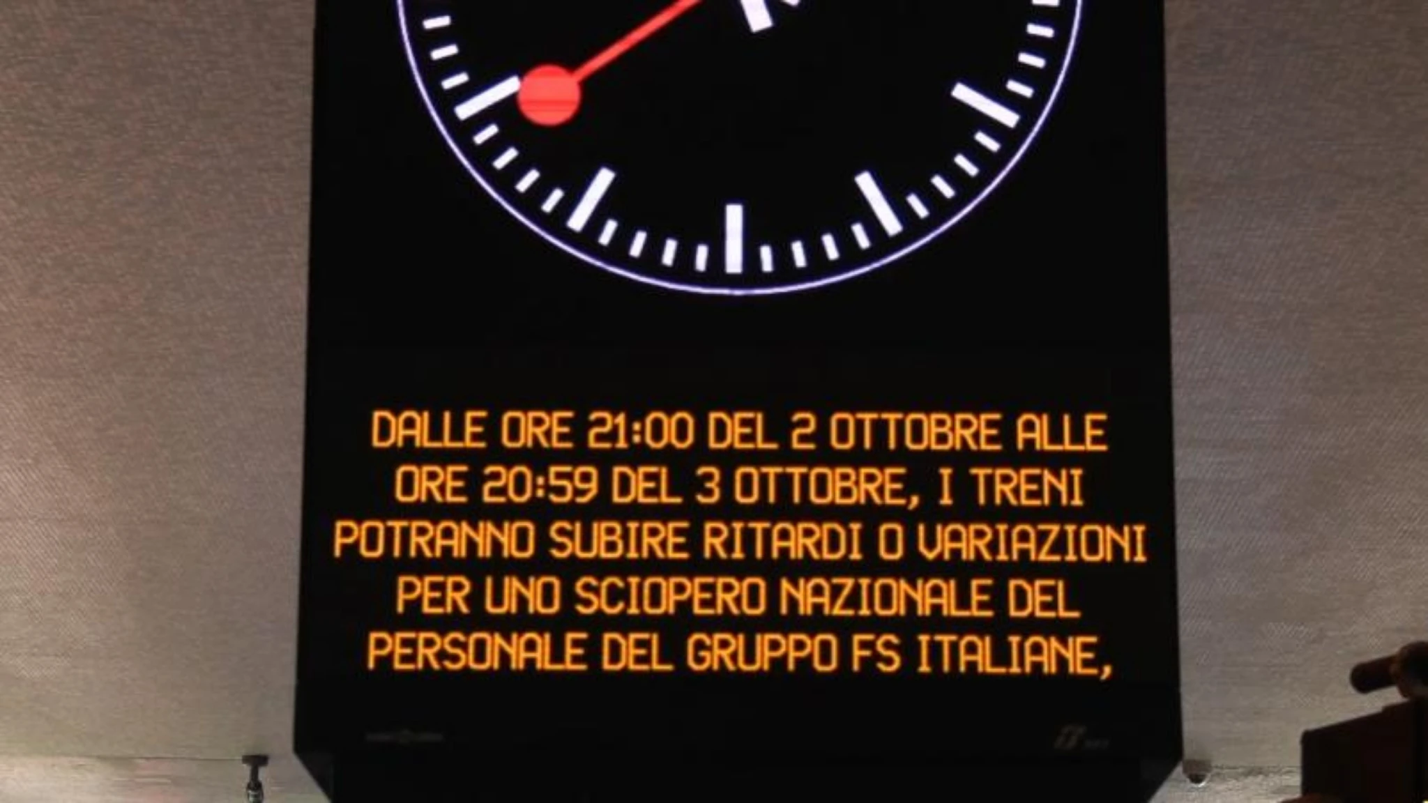 Sciopero generale a Roma, disagi e ritardi alla stazione Termini