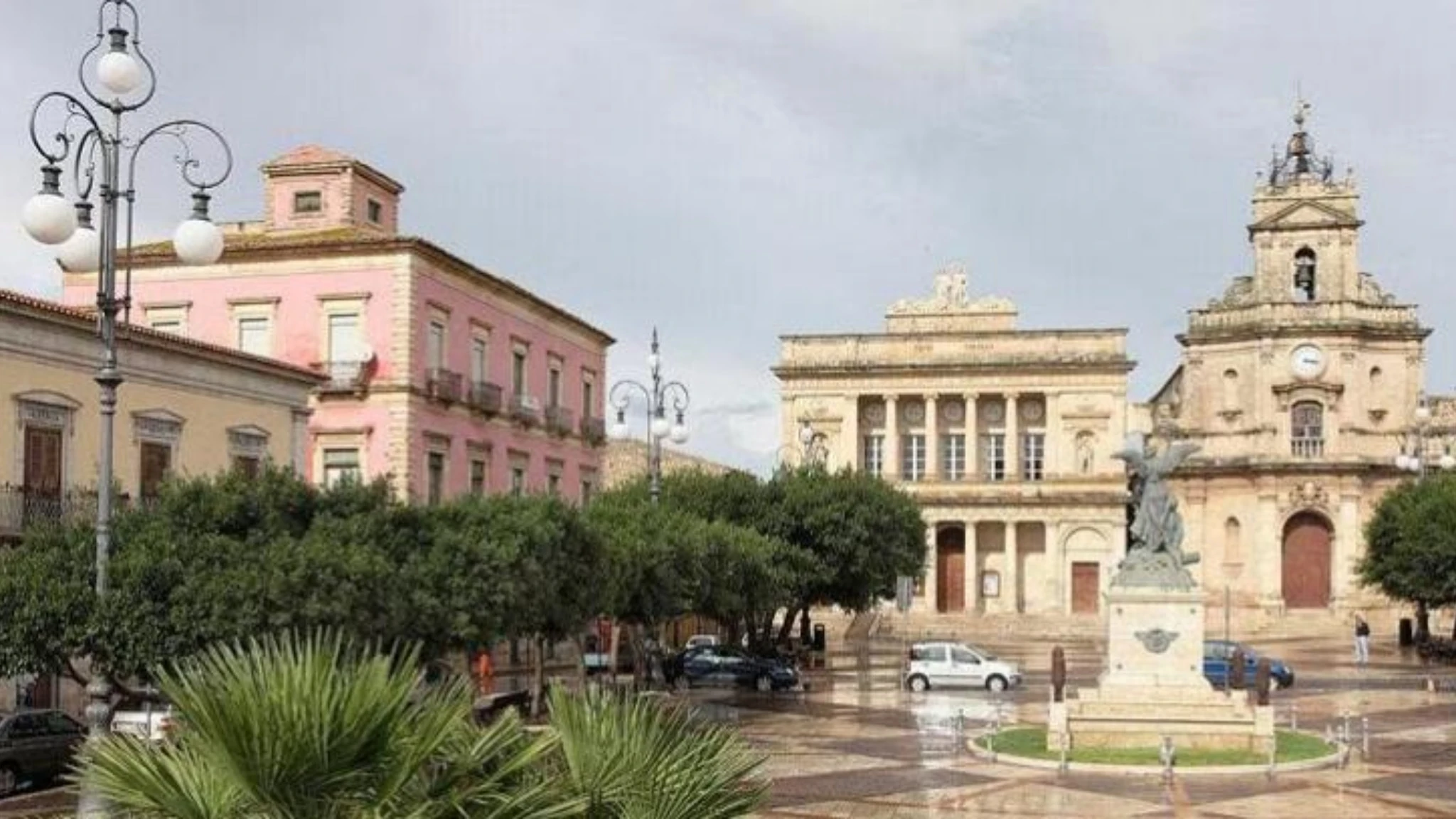 Sequestro a Vittoria, rapito da banditi armati il figlio di un commerciante di fronte agli amici