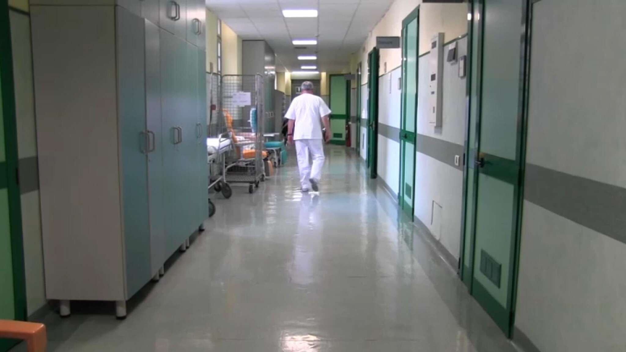 Nuovo caso violenza in ospedale, un medico aggredito a Lecce. Ordine medici: 