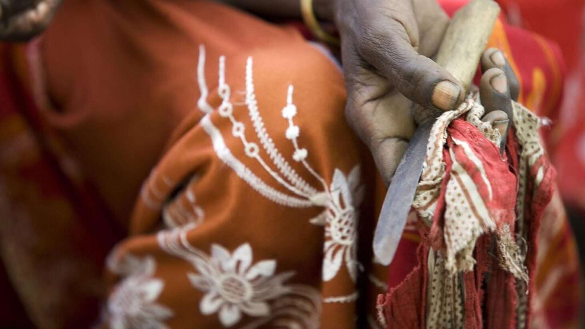 Mutilazioni genitali femminili: vittime oltre 230 milioni di donne, tra loro anche giovanissime