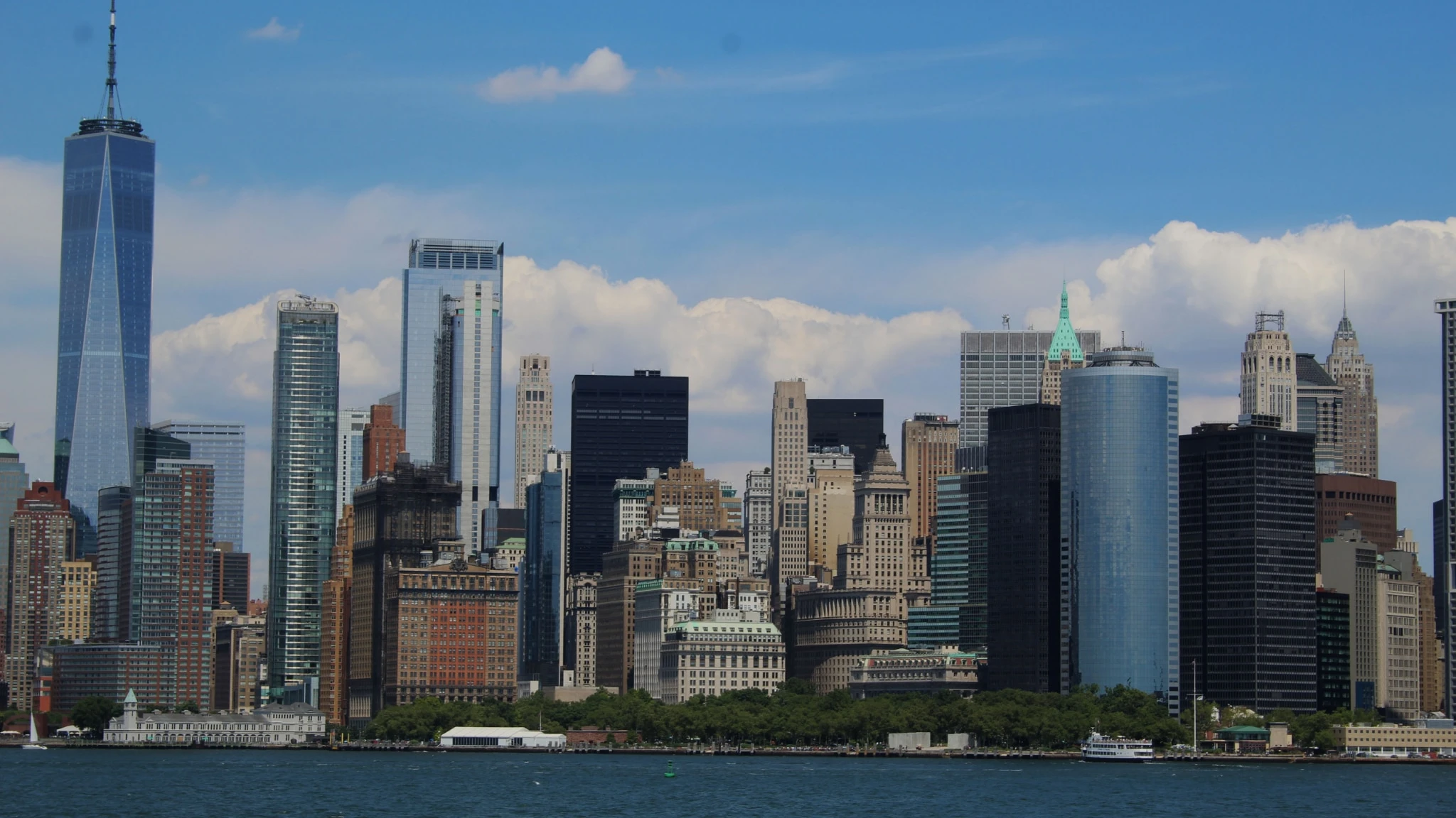 Sparatoria a Manhattan, un morto e due feriti. Ucciso o suicida l'aggressore