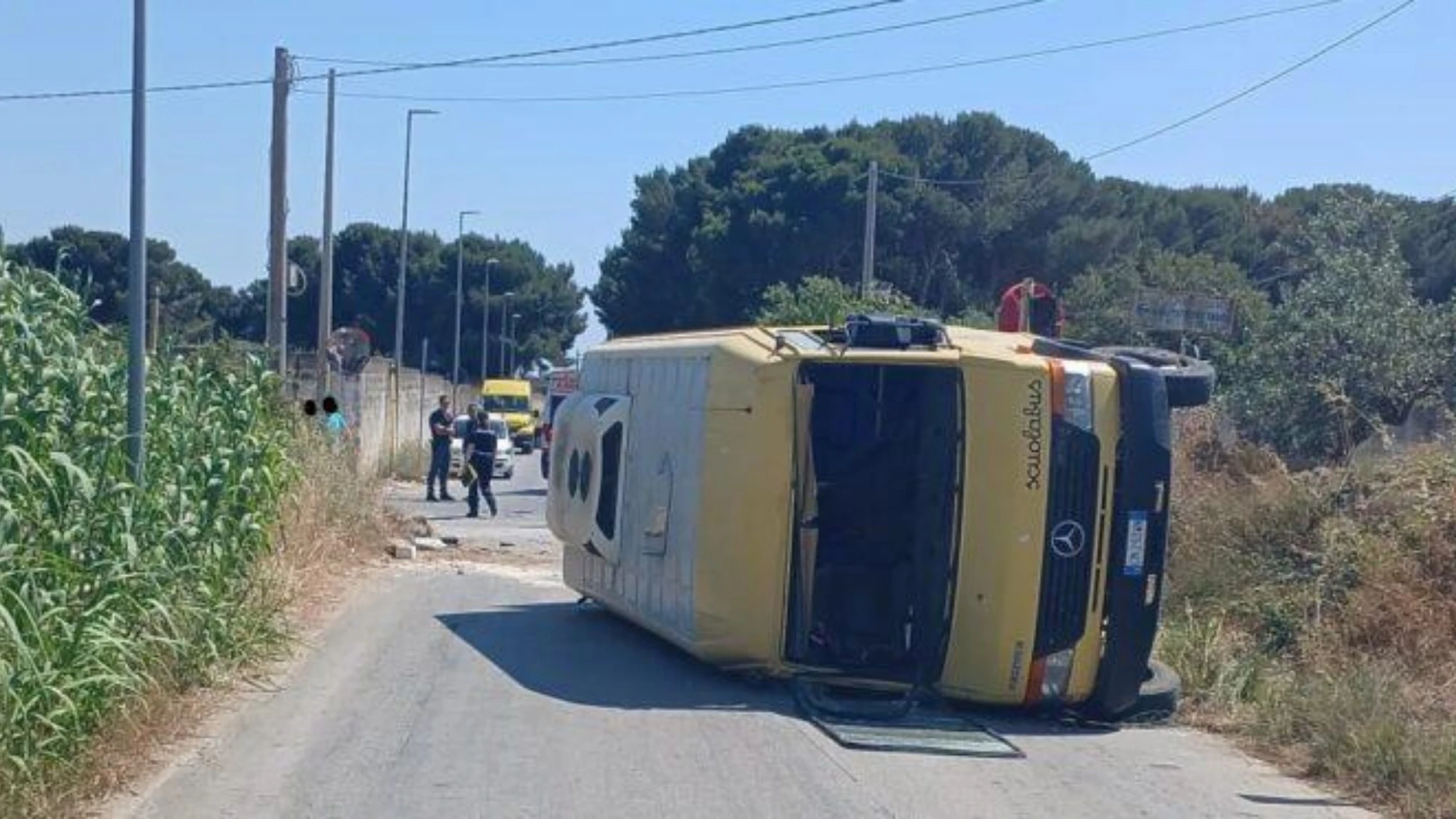 Mazara del Vallo, scontro tra scuolabus e auto: feriti diversi bambini. Nessuno in pericolo di vita