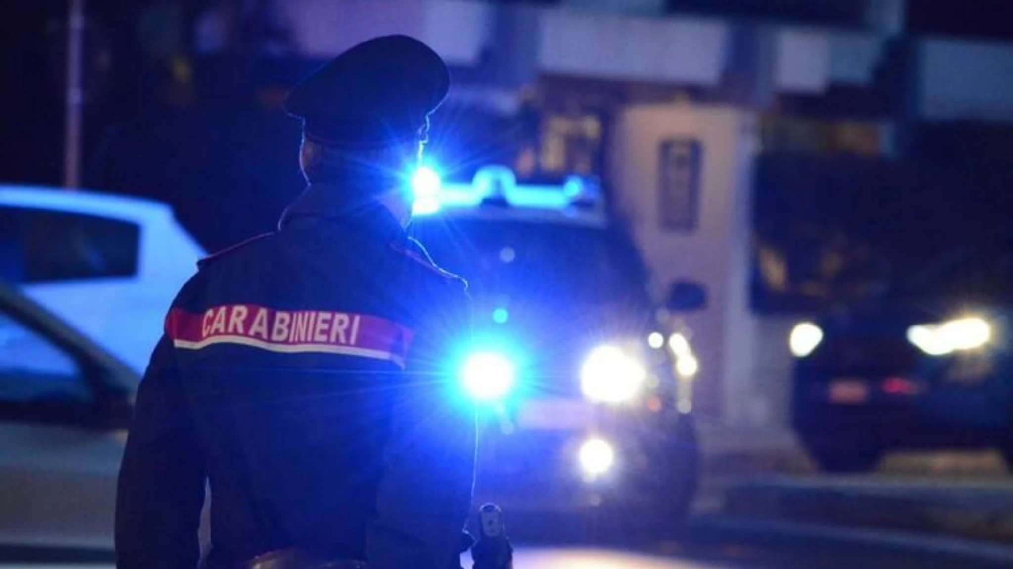 Accoltellato e ucciso durante una lite in casa, un fermo