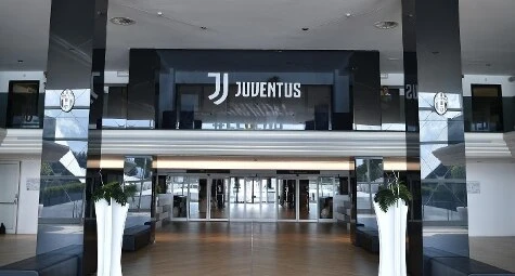 L'Uefa riammette la Juve alla Champions