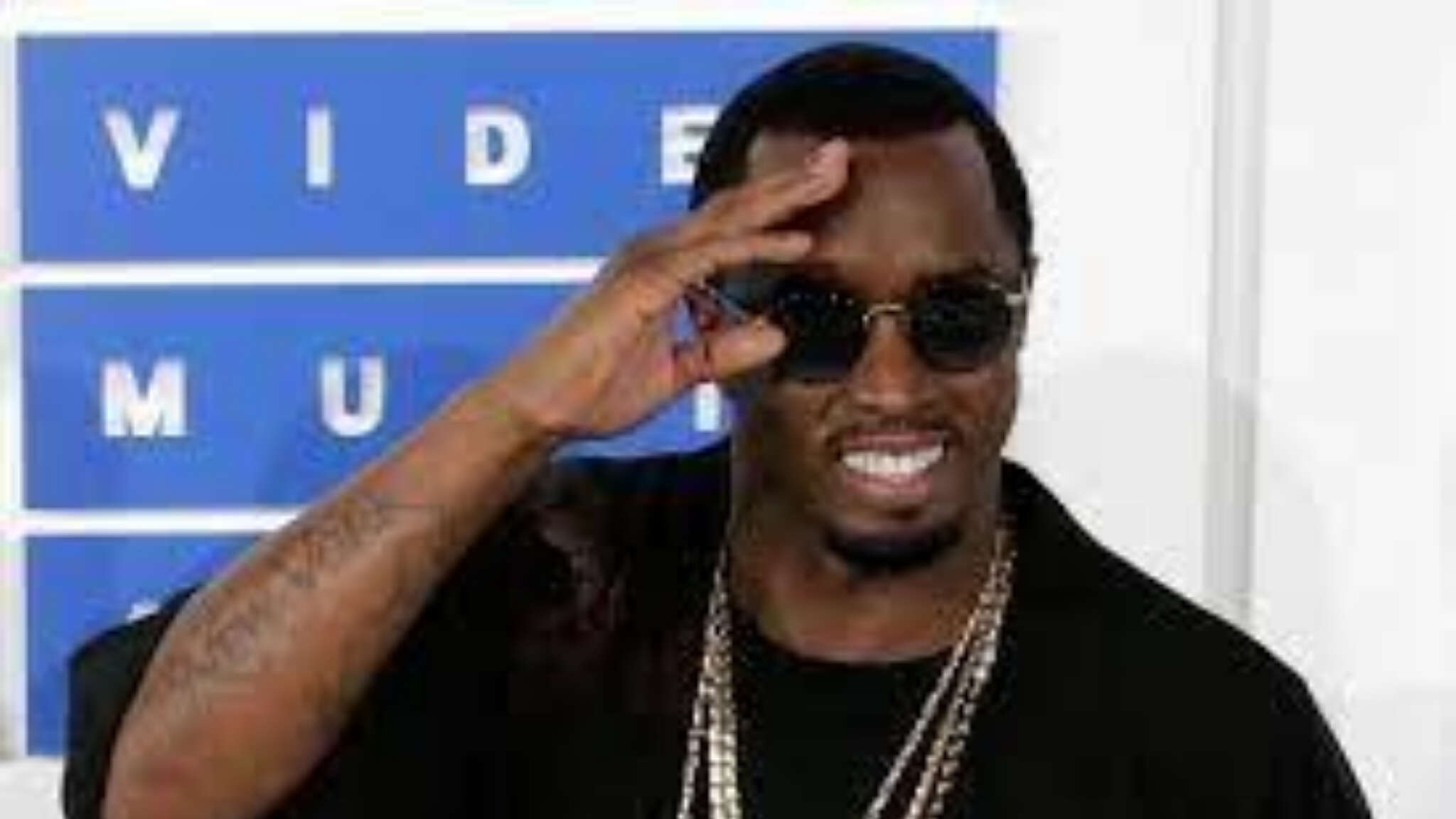 Puff Daddy chiede ancora di uscire su cauzione, ma giudice rinvia decisione alla prossima settimana