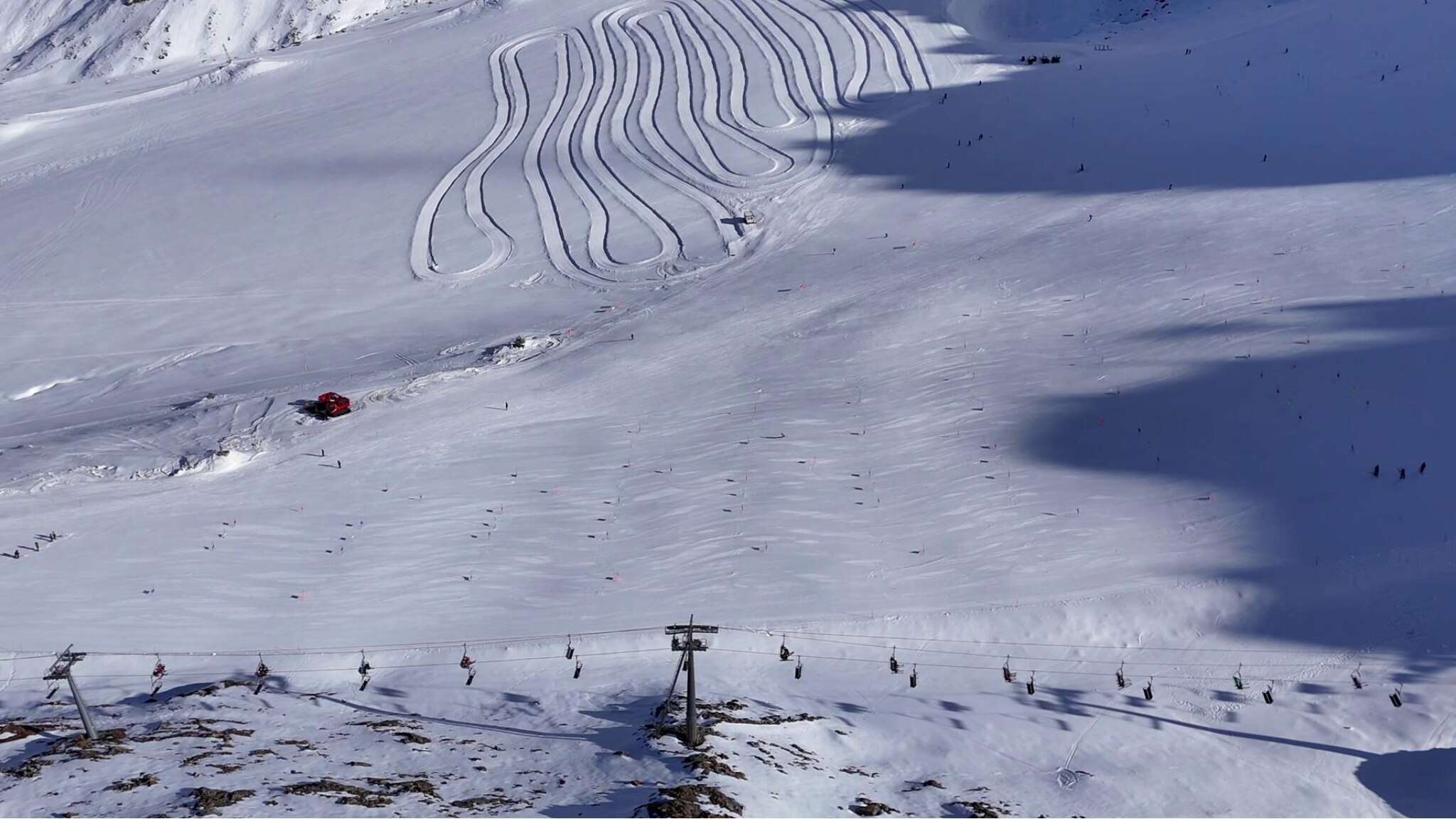 Matilde Lorenzi, il drone sorvola le piste del ghiacciaio dove è avvenuto l'incidente