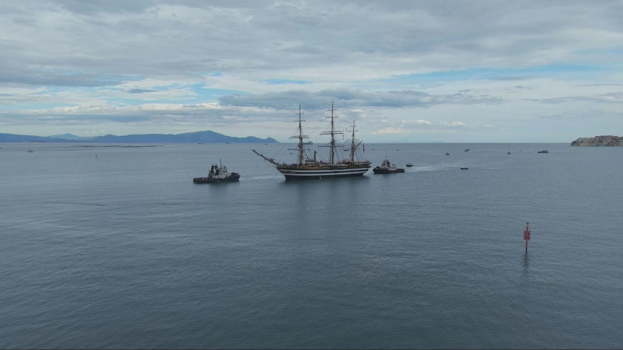 Nave Vespucci a Gaeta per le ultime tappe del tour mediterraneo