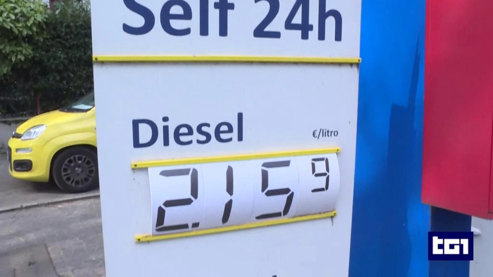 Prezzo carburanti, la spirale dei rialzi e le ipotesi del Governo