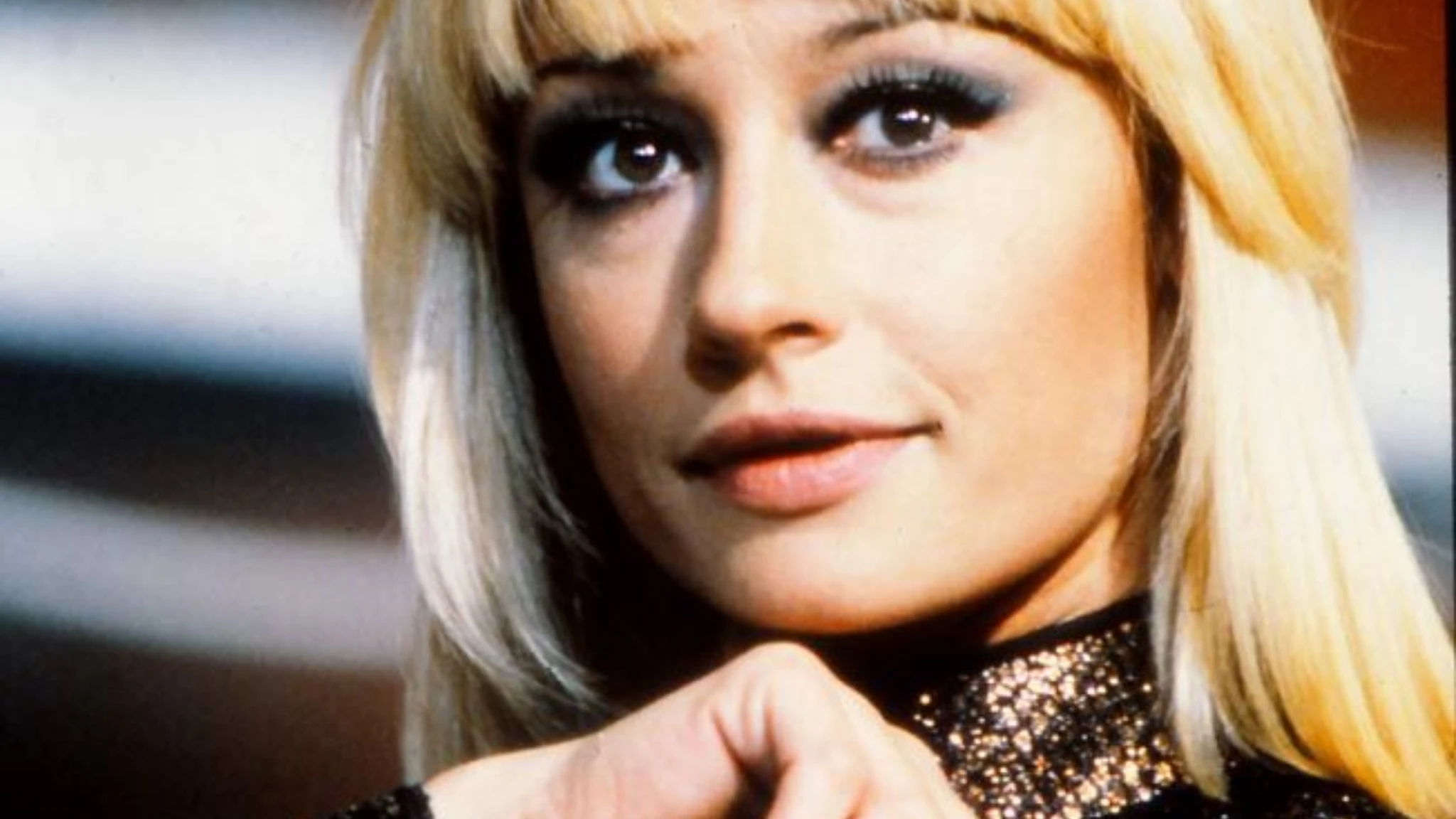 Raffaella Carrà, un'icona che non smette di brillare: oggi avrebbe compiuto 82 anni