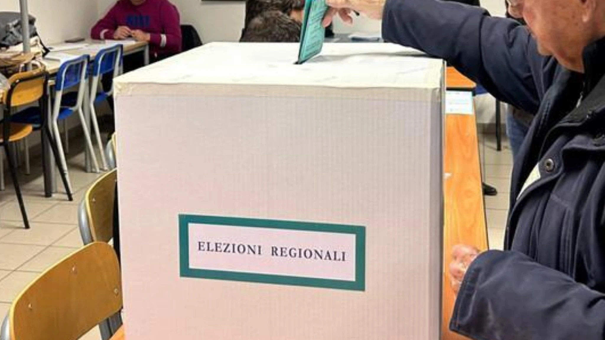 Elezioni regionali in Calabria, urne aperte per quasi 2 milioni di elettori. Chi sono i candidati 