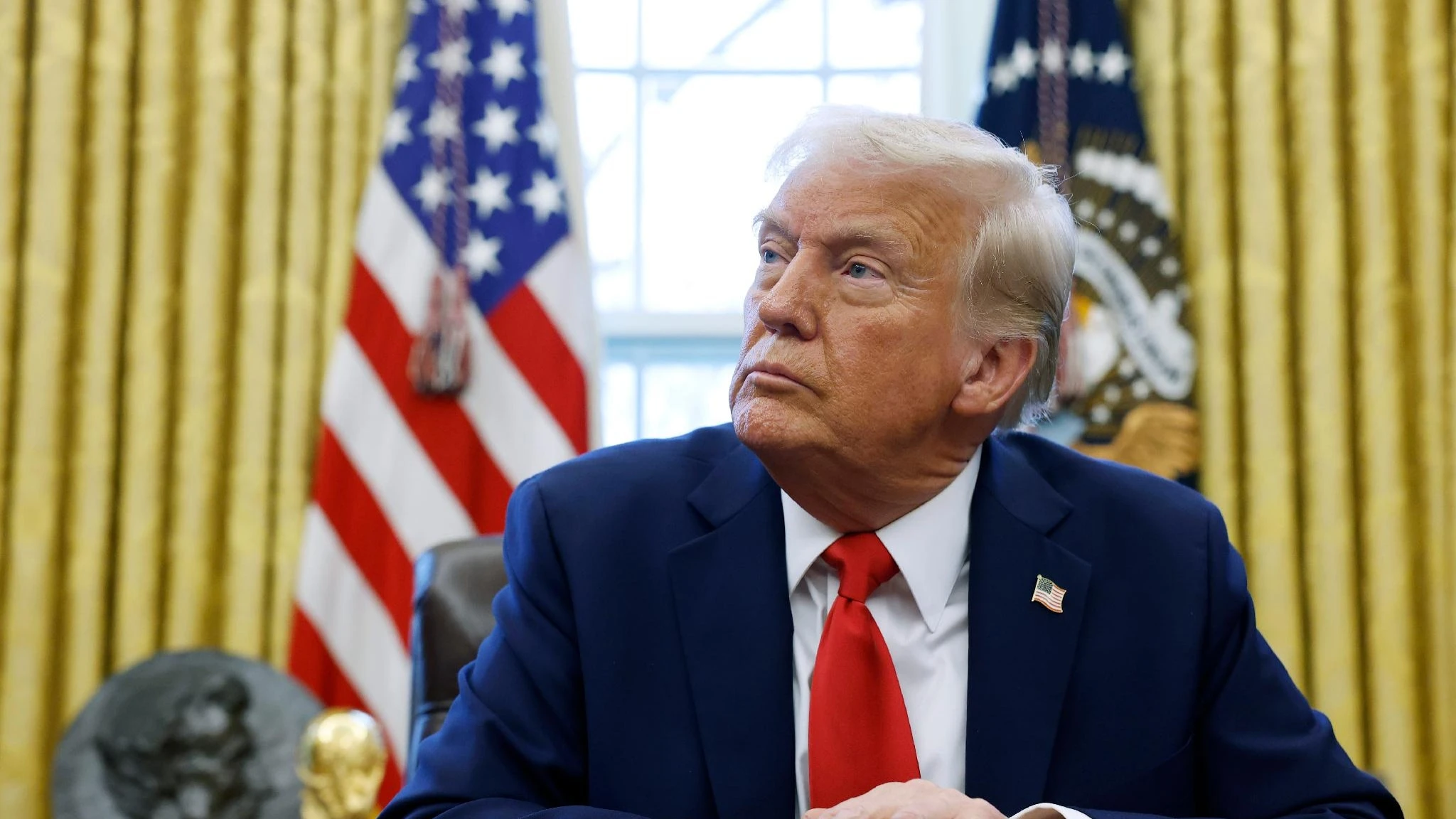 Trump annuncia il “primo accordo commerciale” ma non fa nomi. New York Times: “È il Regno Unito”