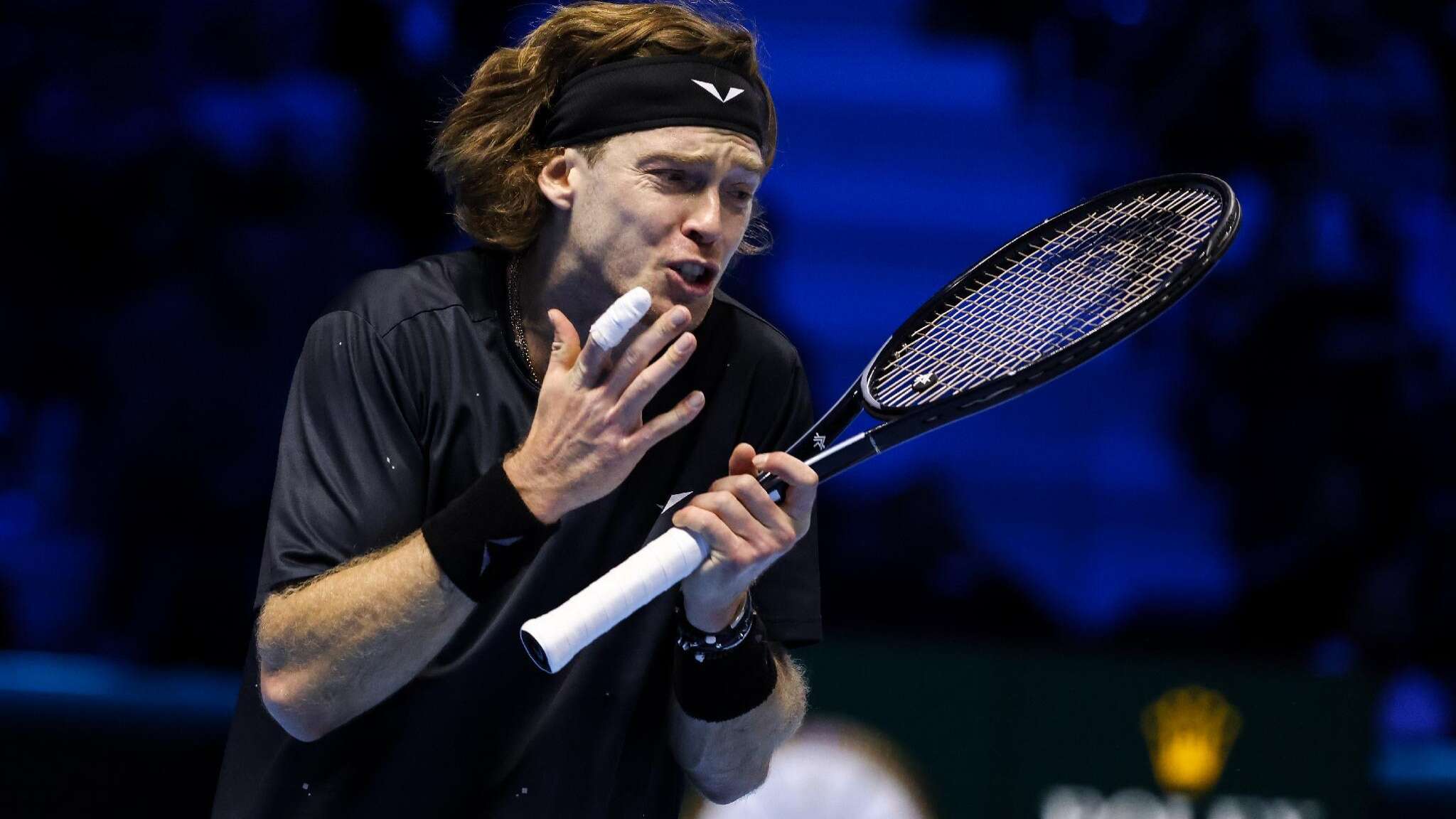 L'ira di Rublev, quando si ferì al ginocchio dopo il match contro Alcaraz