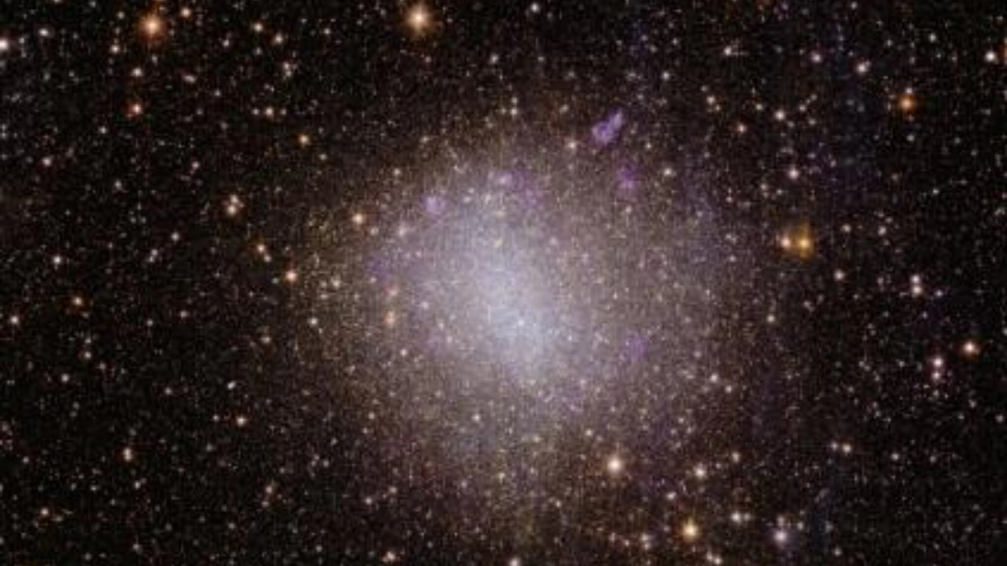 Nebulose, stelle e galassie mai viste: le prime immagini a colori del telescopio spaziale Euclid