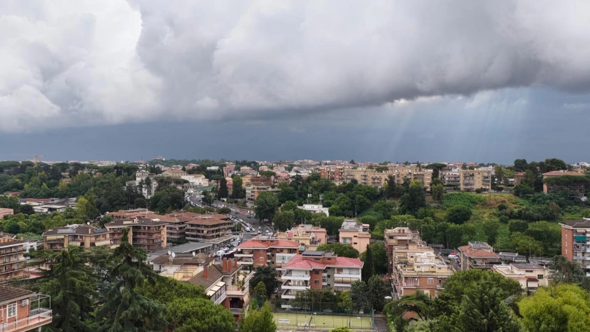 Maltempo, in arrivo due fronti temporaleschi, nel weekend rimonta l'anticiclone africano