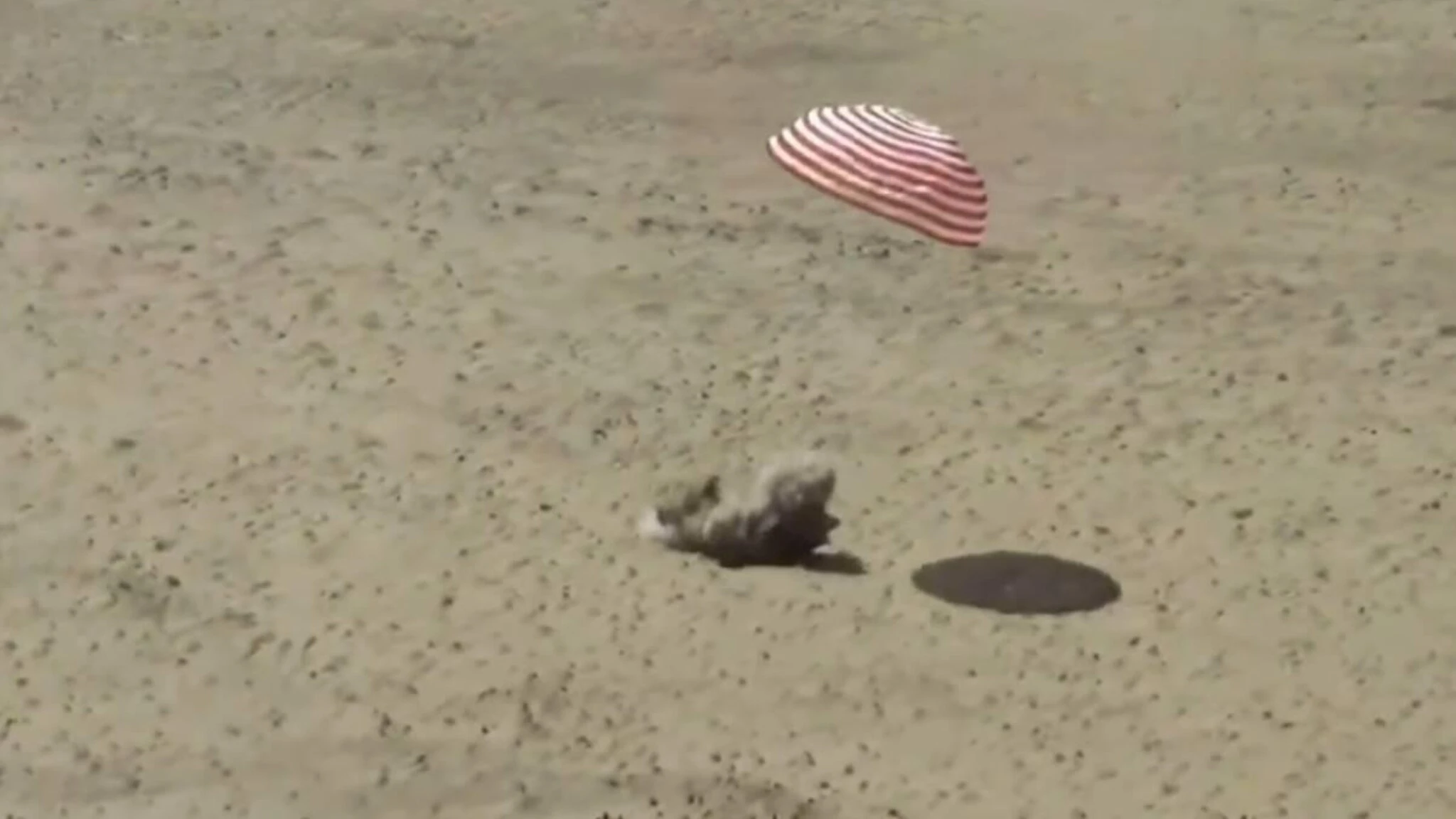 Dal distacco all'atterraggio: il rientro dei 3 astronauti della navetta cinese Shenzhou