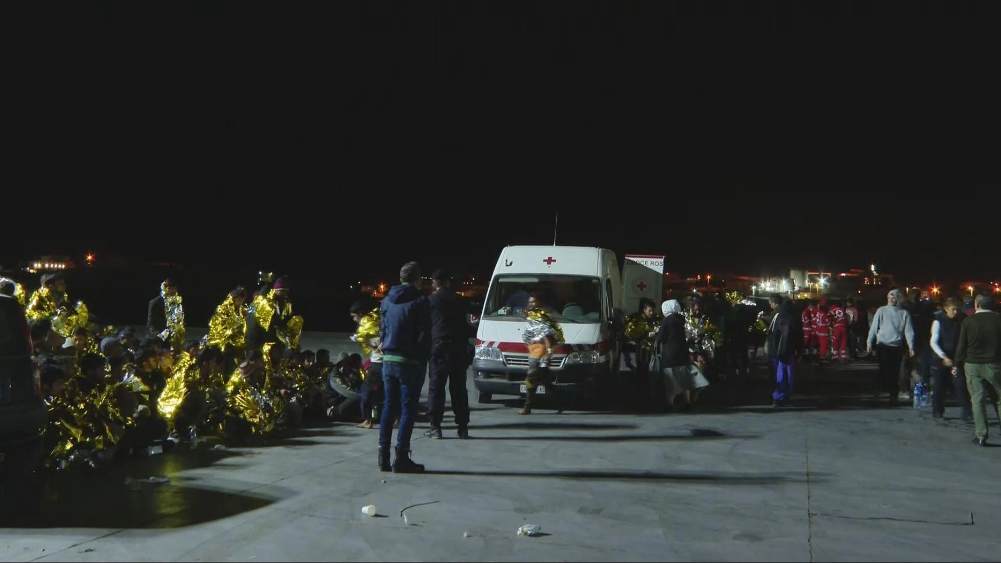 Riprendono gli sbarchi, ieri 372 persone soccorse a Lampedusa