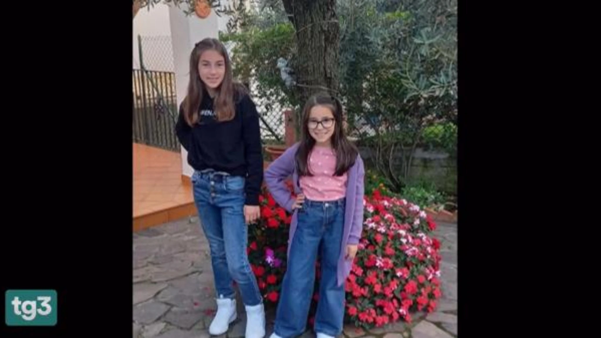 Sorelle scomparse, l'ultimo audio e quel fermaglio ritrovato