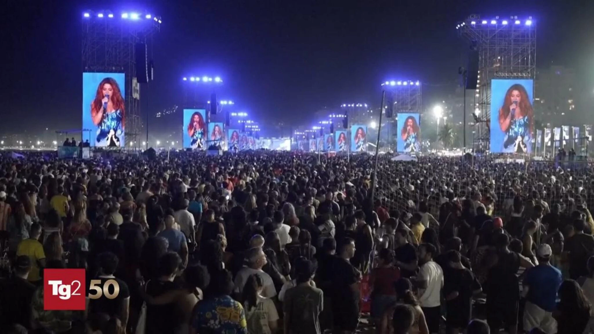 Shakira offre un mega-concerto gratuito sulla spiaggia di Copacabana a Rio de Janeiro
