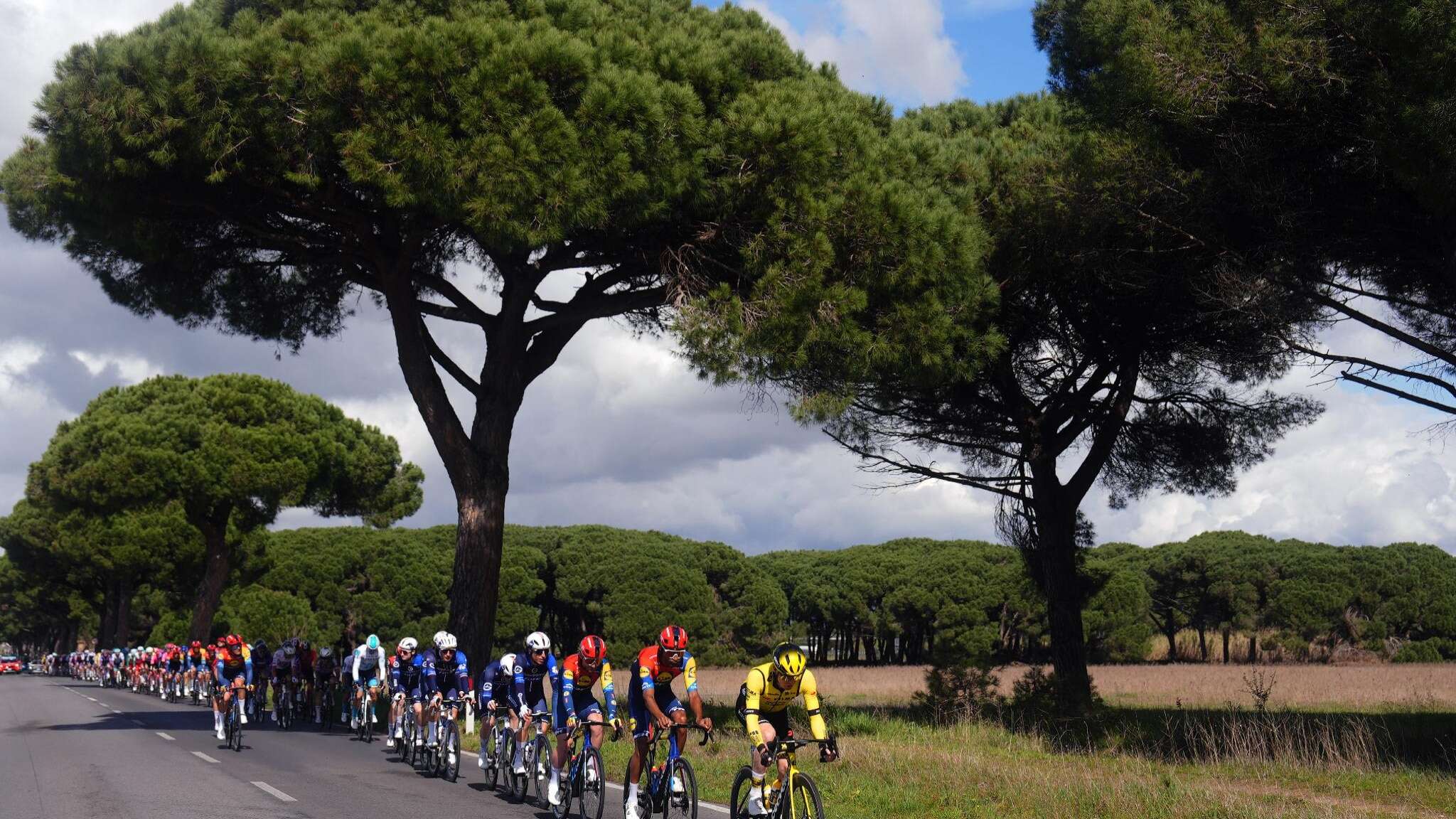 DIRETTA Tirreno-Adriatico, la seconda tappa Camaiore-Follonica. Ganna stratosferico nella crono