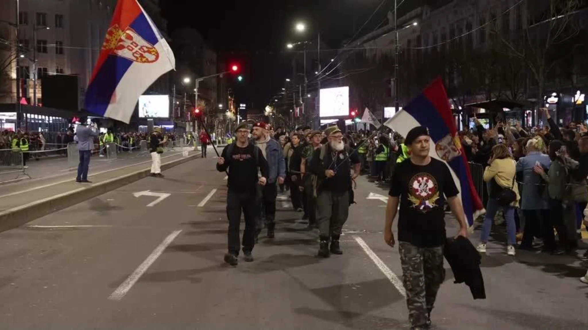 Massiccia manifestazione contro il governo. Vucic: 