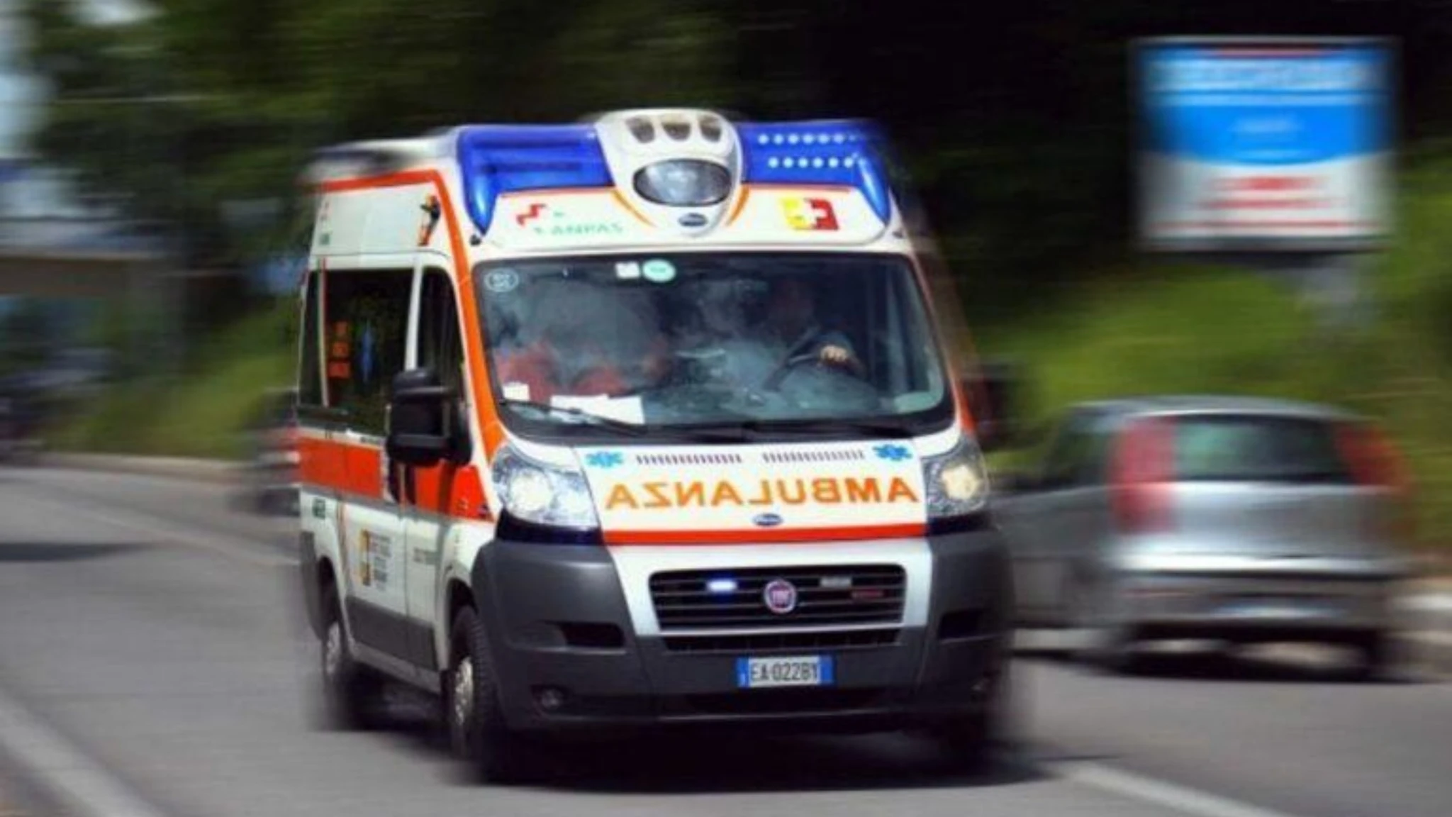 Ciclista travolto e ucciso da un'auto: era un bracciante che andava al lavoro