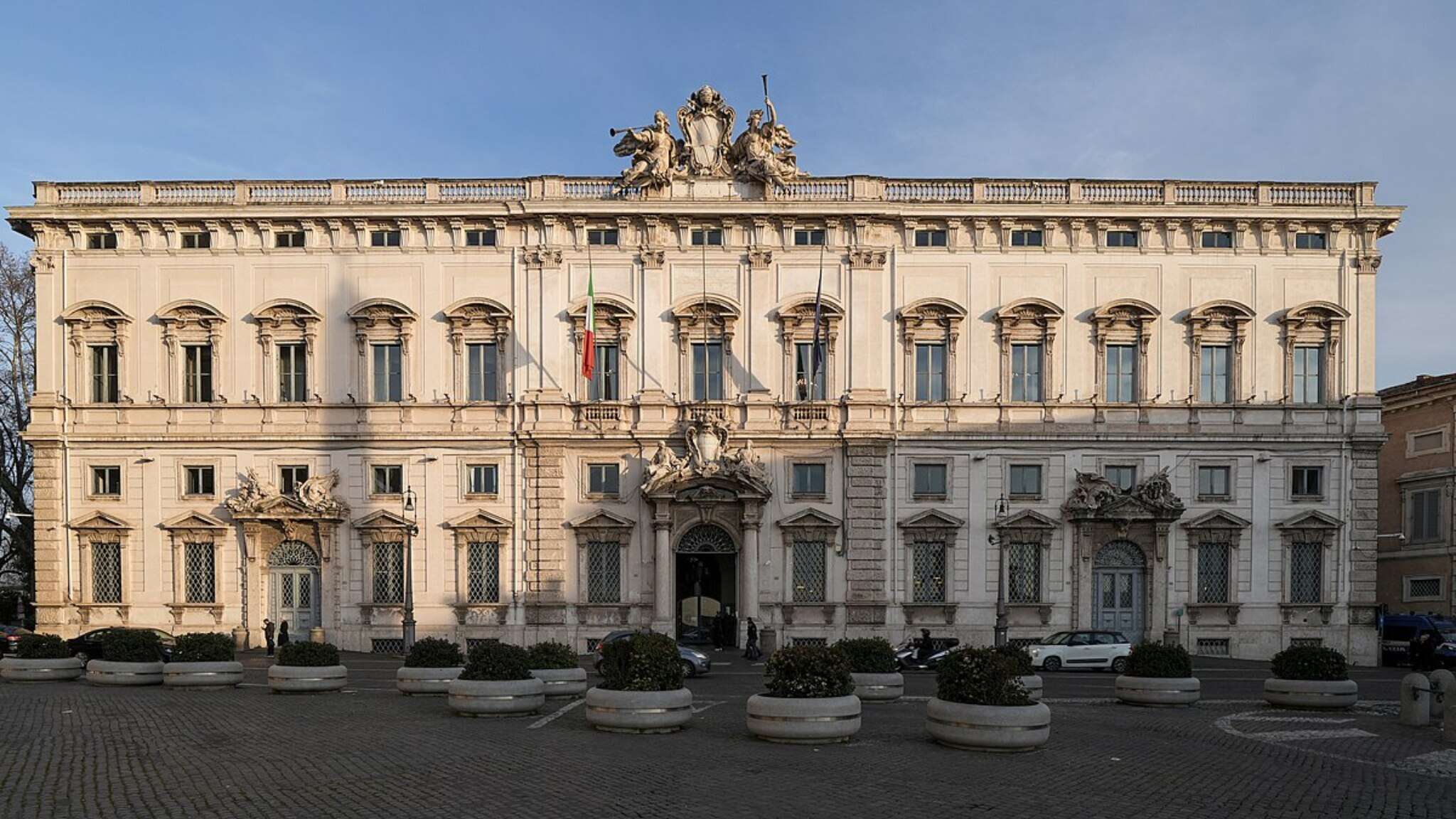 Consulta: vietato corrispondere in ritardo il trattamento di fine rapporto di servizio lavorativo