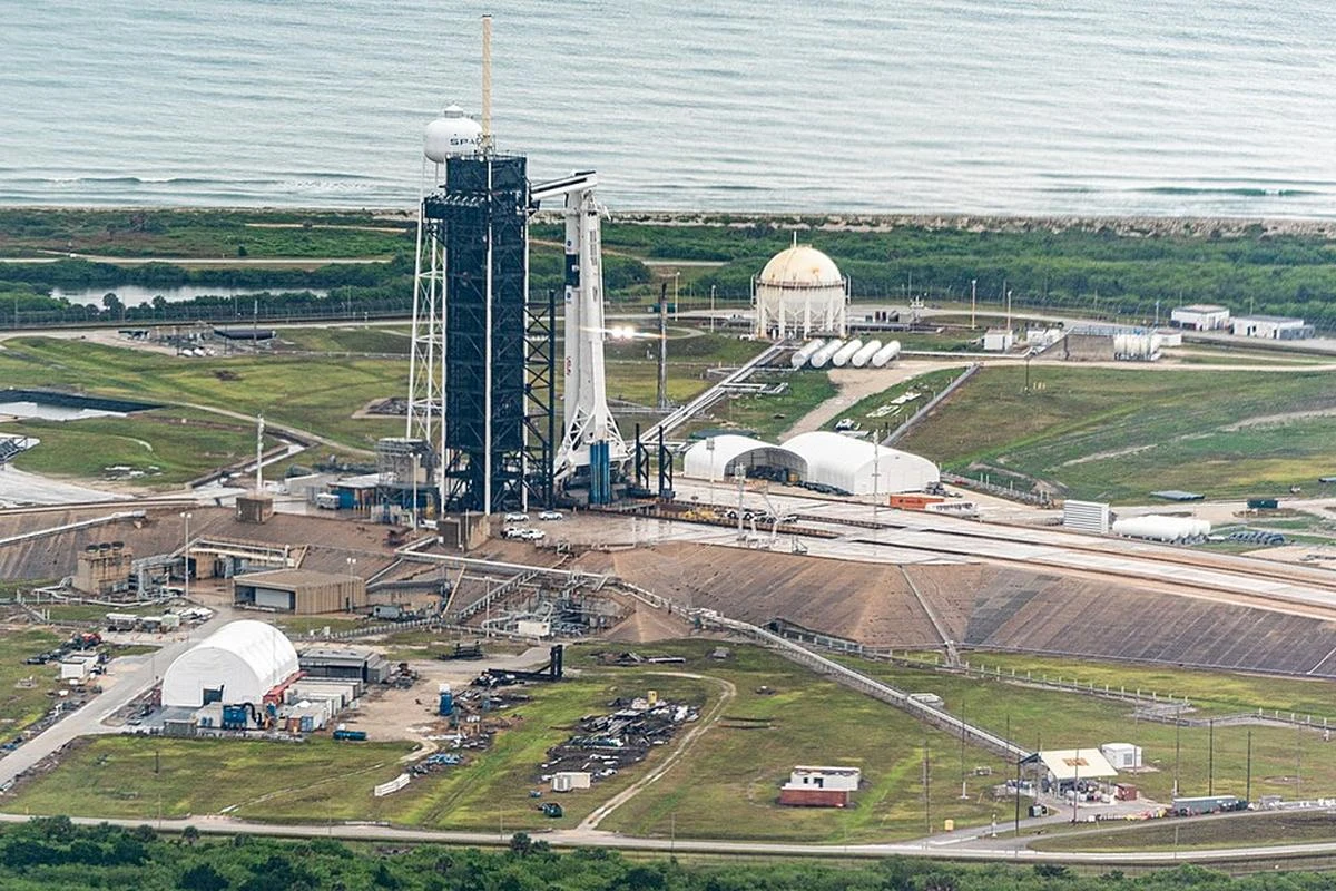 L’éphéméride du 30 mai : en 2020, SpaceX devient la première société privée à lancer des astronautes dans l’espace