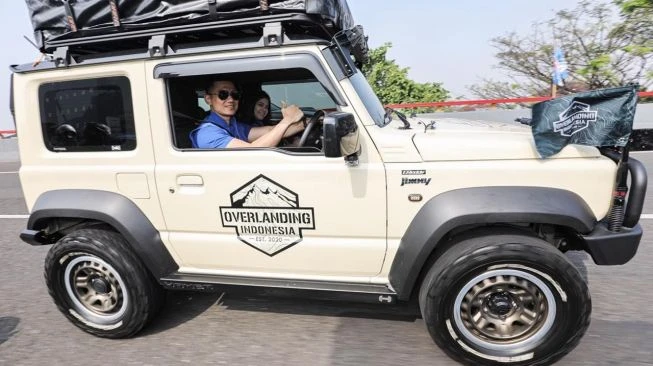 Kendarai Jimny Jangkrik, AHY dan Istri Nostalgia di Kota Kembang