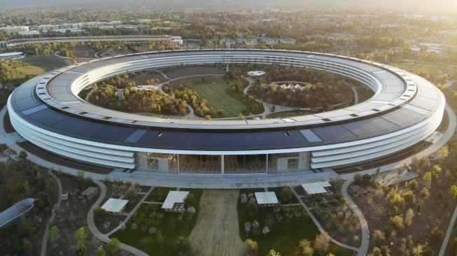 Kembali Kerja di Kantor Mulai September, Karyawan Apple Protes