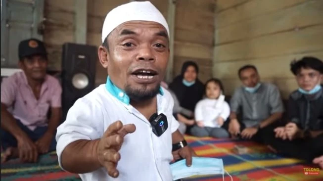 7 Potret Rumah Ucok Baba di Kampung Halaman, Sederhana Penuh Keramahan