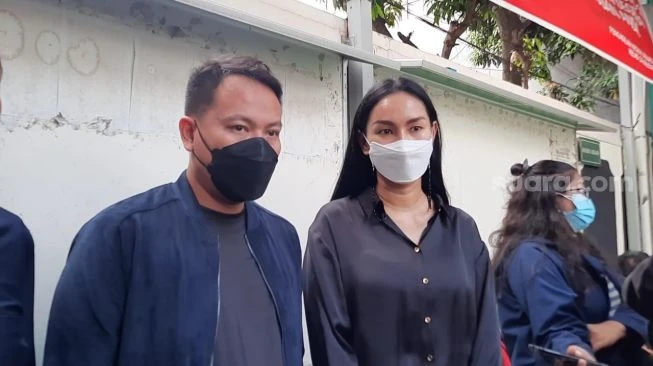 Damai dengan Vicky Prasetyo, Kalina Oktarani Belum Pulang ke Rumah