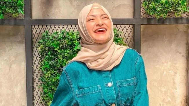 Nathalie Holscher Dituduh Ada Main dengan Manajernya Sendiri