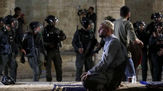 Bentrok Polisi dan Jamaah Palestina di Masjid Al Aqsa, Lukai 130 Orang