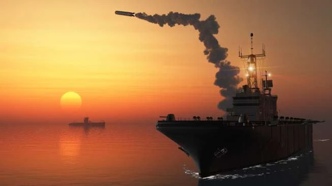 Kapal Terbesar Angkatan Laut Iran Terbakar dan Tenggelam saat Latihan di Teluk Oman