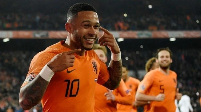 Resmi! Memphis Depay Berlabuh ke Barcelona