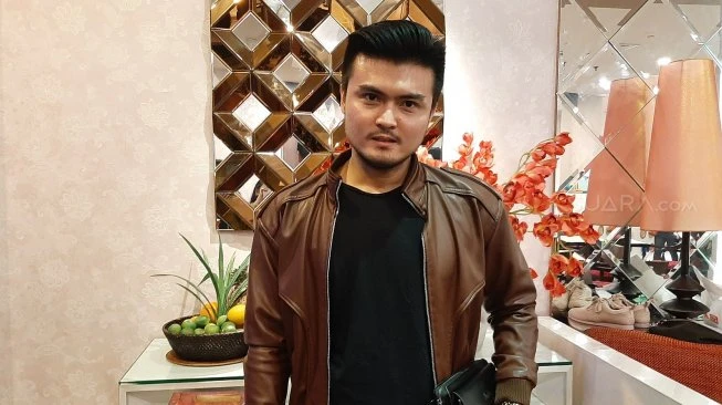 4 Artis Banting Setir Jadi Pengacara, Mulai Jarang Tampil di TV