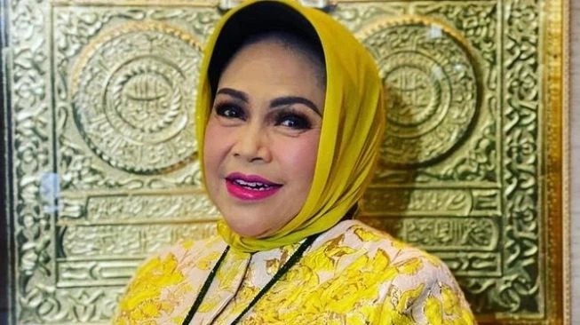6 Potret Rumah Hetty Koesendang, Bisa Buat Piknik dan Panen Buah Sendiri
