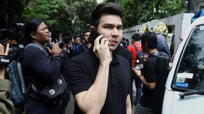 Fix! Jonathan Frizzy dan Dhena Devanka Segera Bercerai