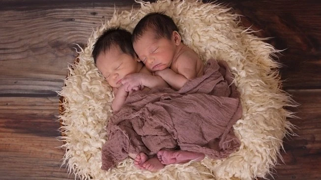 Seorang Perempuan Afrika Cetak Rekor Guinness, Lahirkan 10 Bayi Kembar