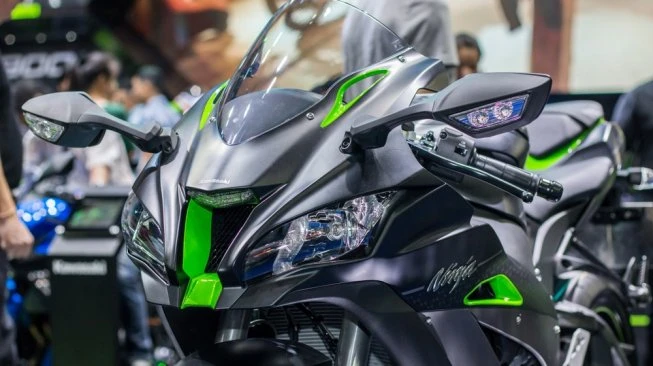 Asyik! Jonathan Rea Siap Lelang Motor Kawasaki Ninja ZX-10R Miliknya, Siapa Minat?