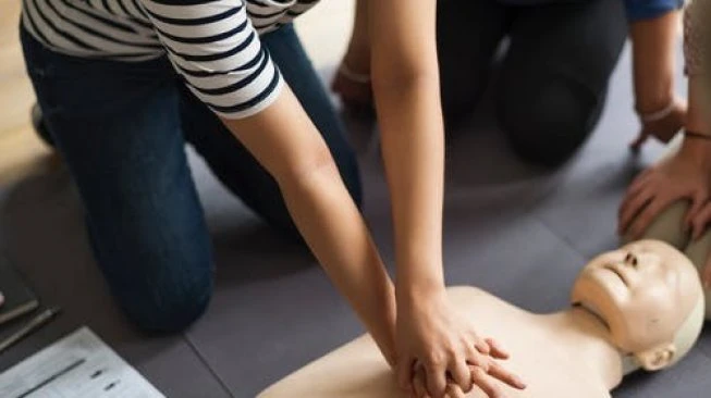 Pertolongan Pertama Serangan Jantung, Begini Cara Lakukan Tindakan CPR